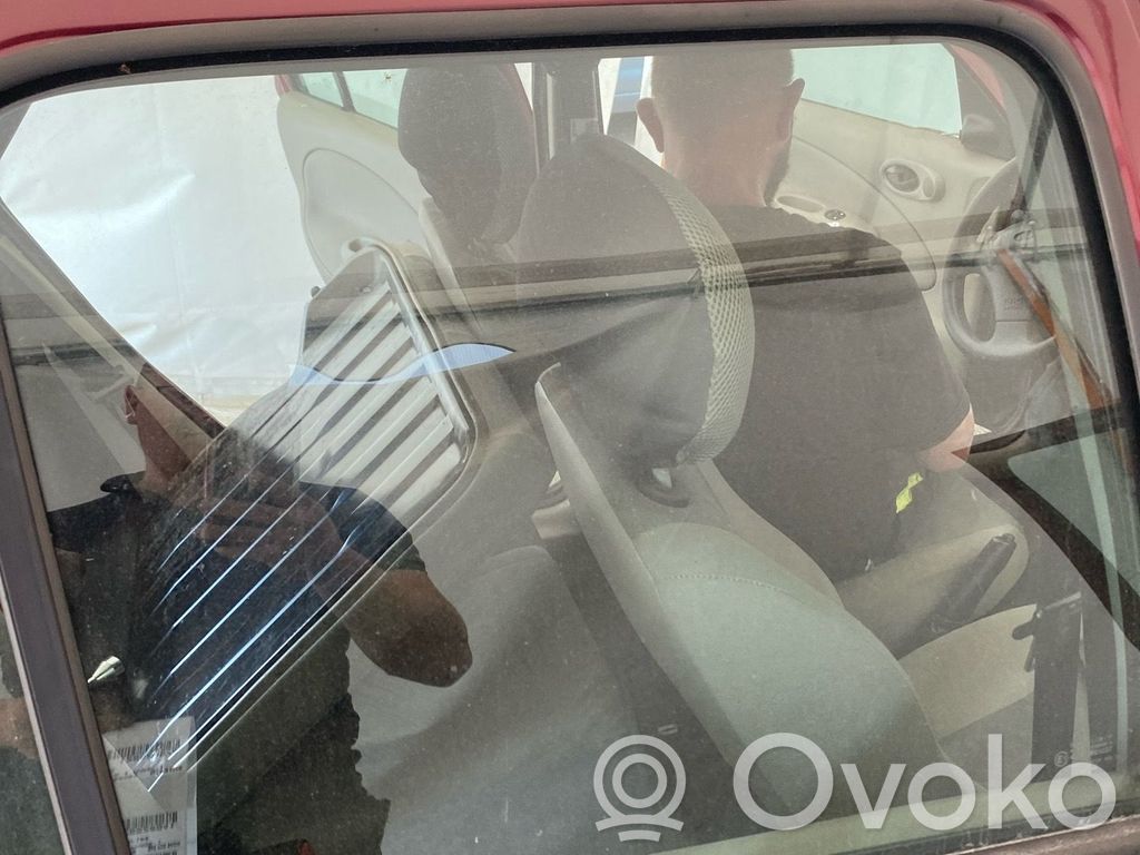 Ford Fiesta Vitre de fenêtre porte arrière 