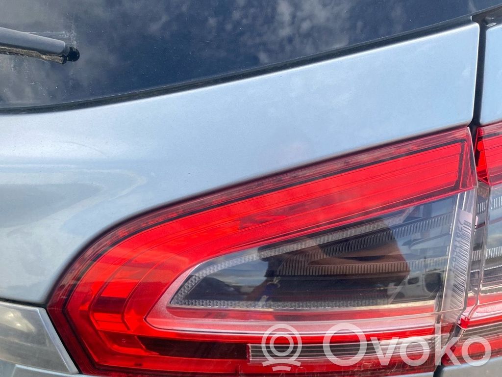 Ford S-MAX Lampy tylnej klapy bagażnika 