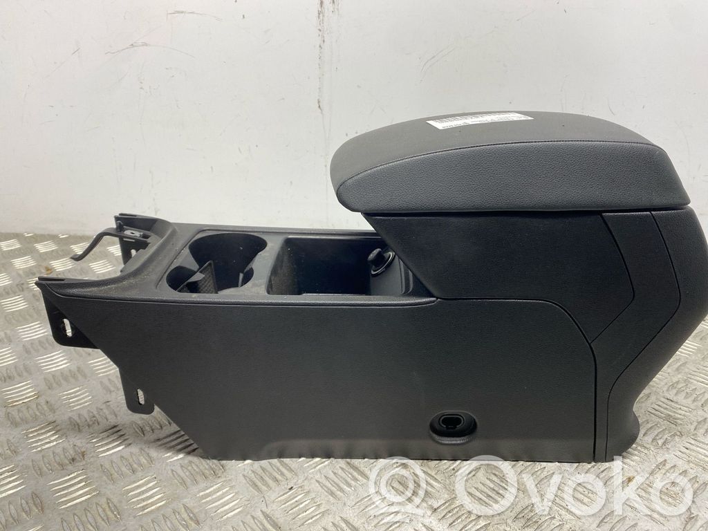 Seat Leon (5F) Reposabrazos 