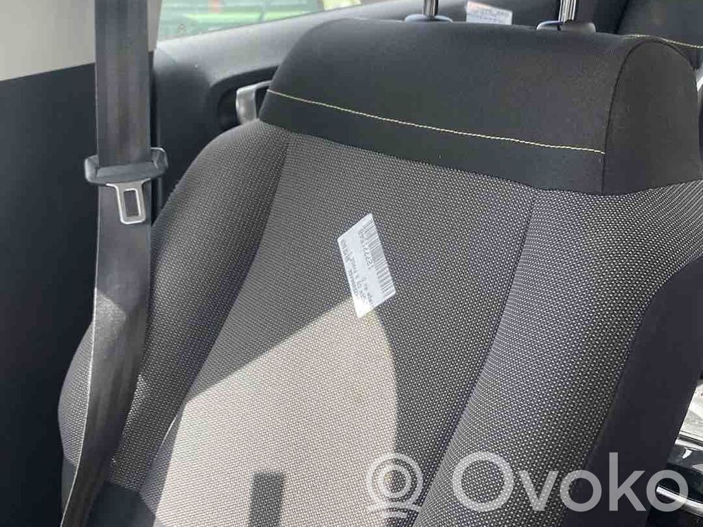 Citroen C3 Etumatkustajan istuin 