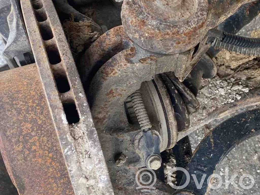 Nissan Interstar Fuzetă butuc roată față 