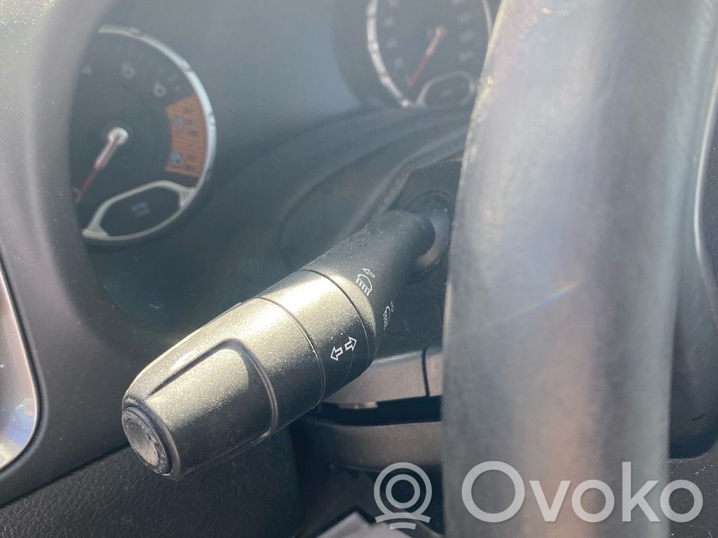 Jeep Renegade Commodo, commande essuie-glace/phare 
