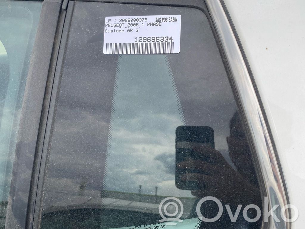 Peugeot 2008 I Geam lateral spate 
