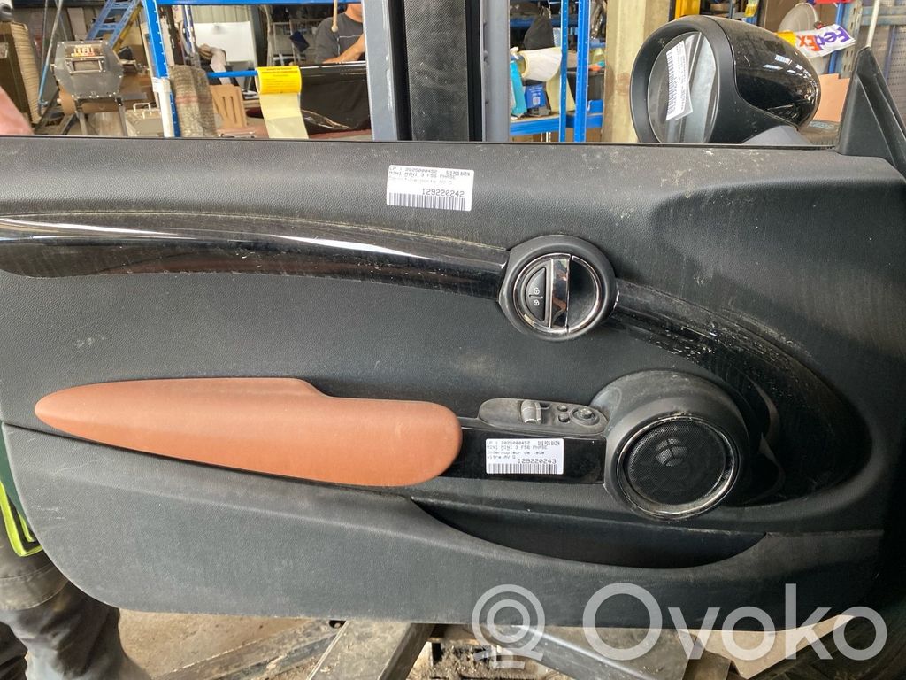 Mini One - Cooper F56 F55 Etuoven verhoilu