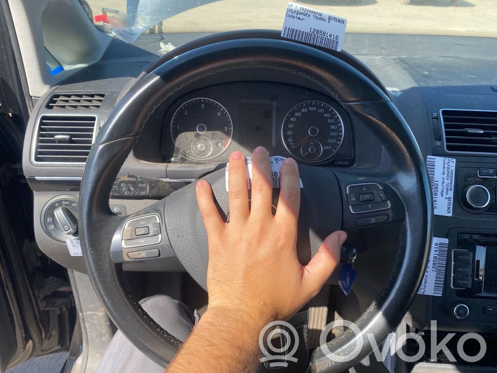 Ohjauspyörä   1T0419091AC