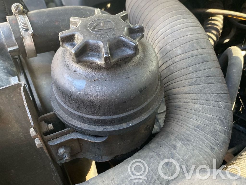 Land Rover Range Rover P38A Réservoir de liquide de direction assistée