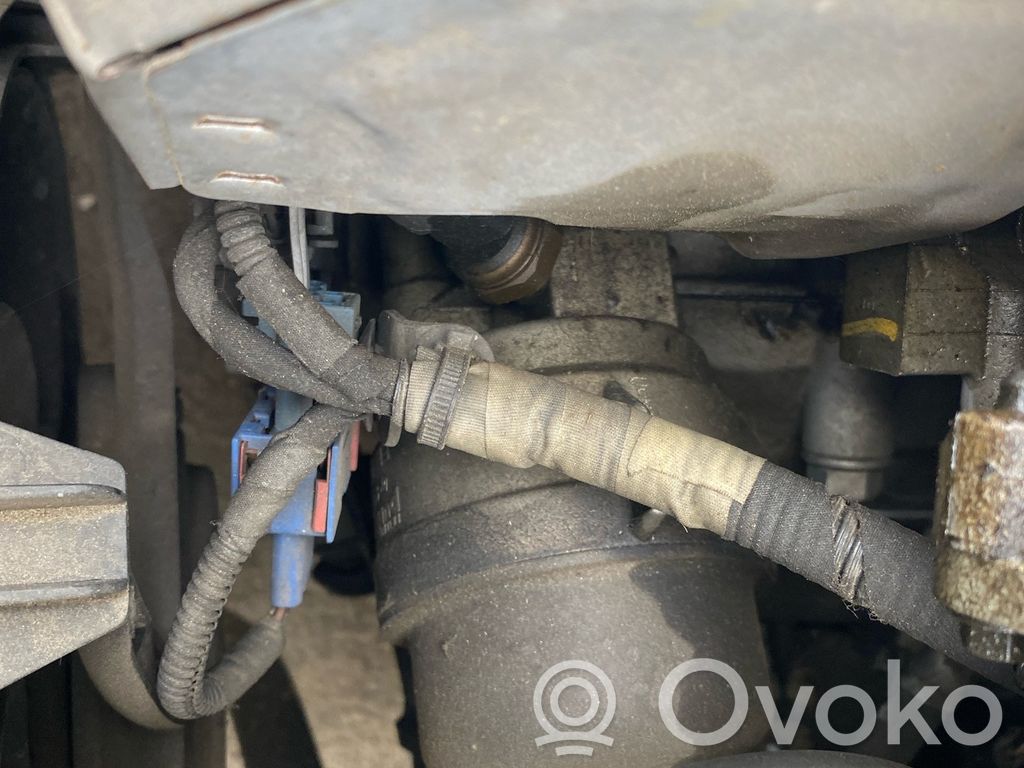 Peugeot 207 Suport montare filtru ulei 