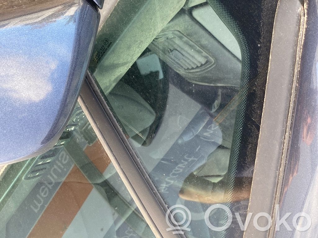 Peugeot 807 Geam triunghi față 