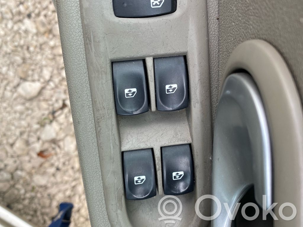 Renault Clio III Schalter el. Fensterheber 