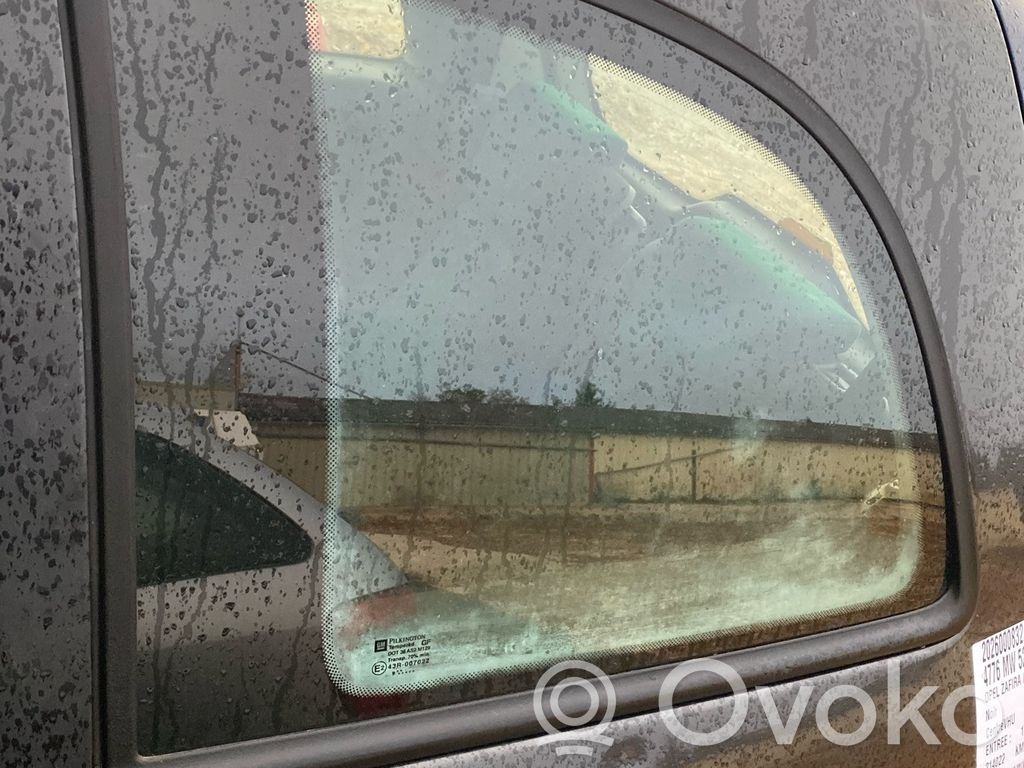 Opel Zafira A Finestrino laterale posteriore 
