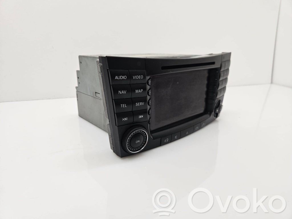 Mercedes-Benz E W211 Panel / Radioodtwarzacz CD/DVD/GPS 