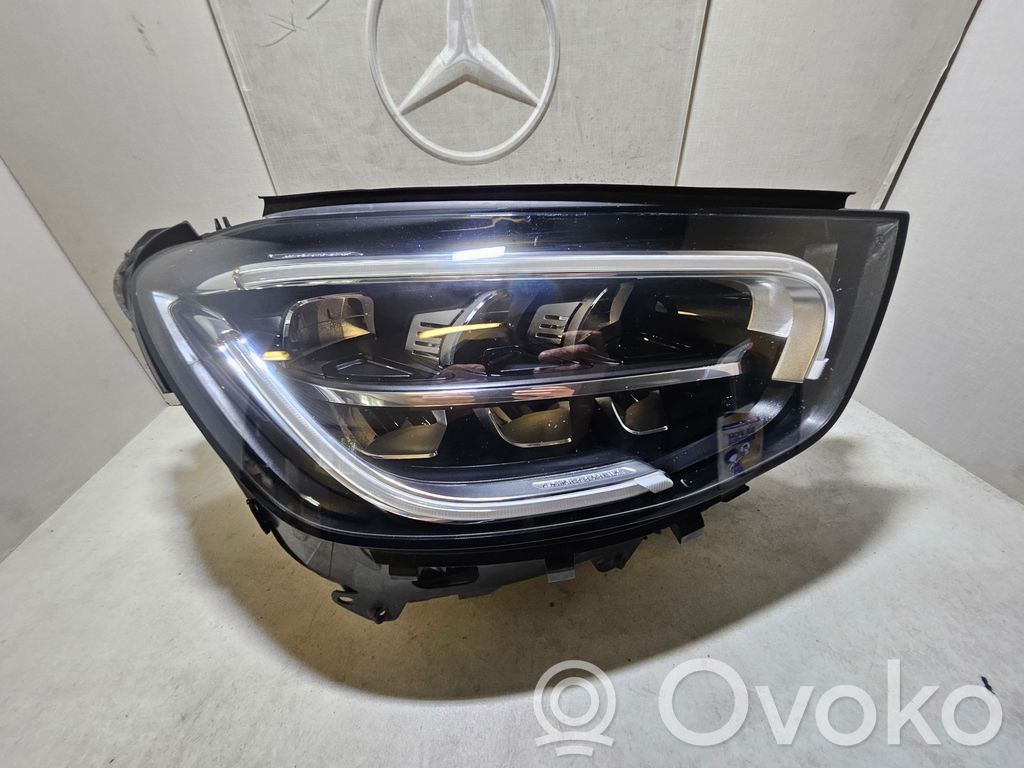 Mercedes-Benz GLC X253 C253 Lampa przednia 