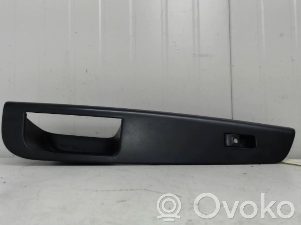Electric window control switch   935751H100EQ