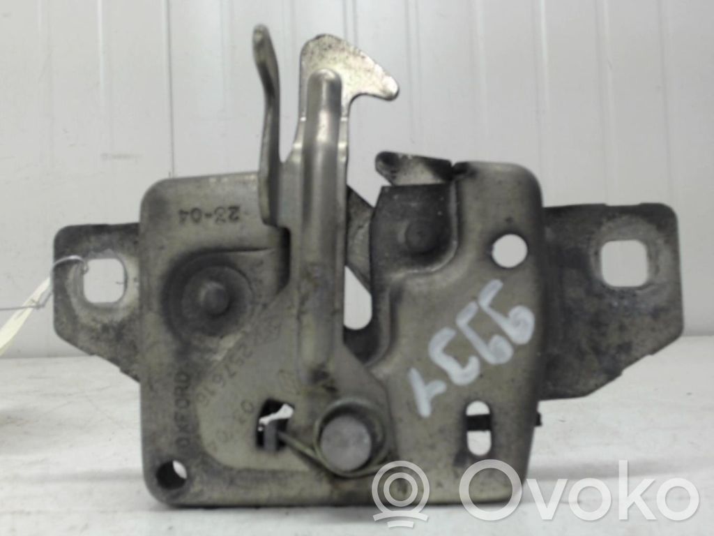 Engine bonnet/hood lock/catch