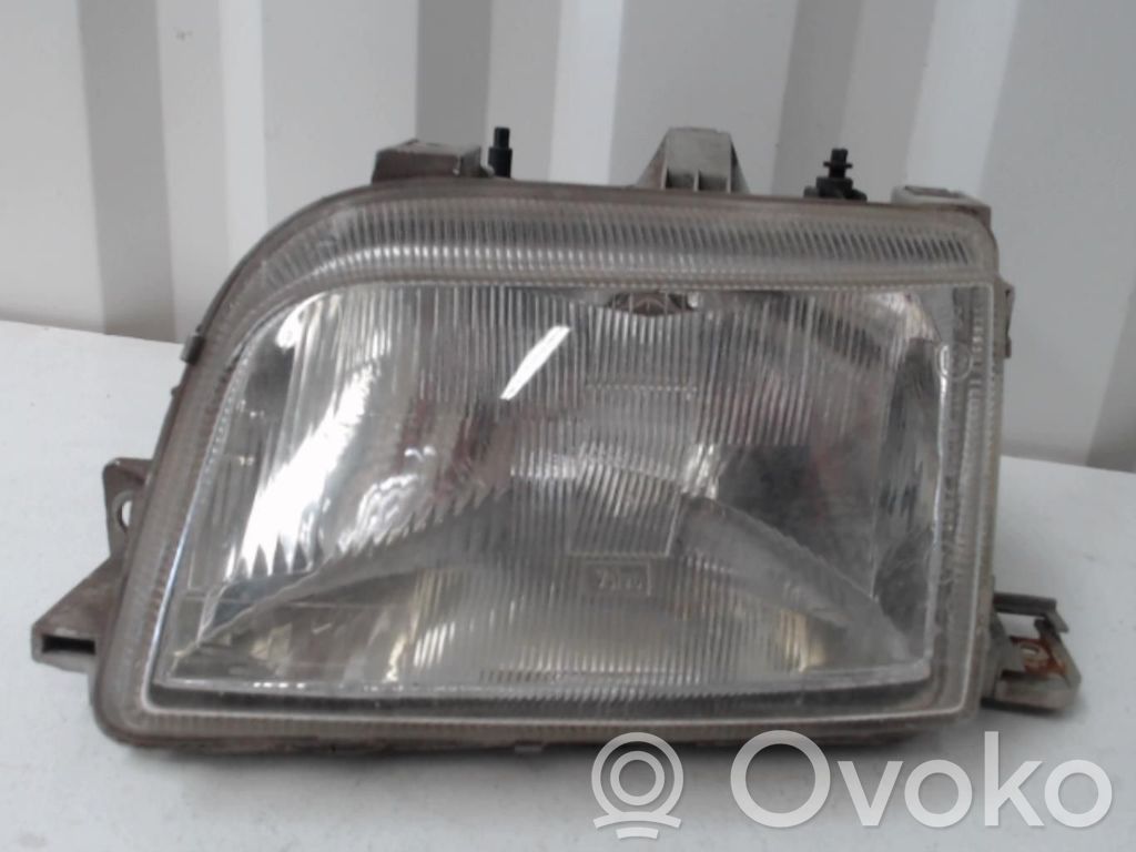 Renault Clio I Headlight/headlamp 