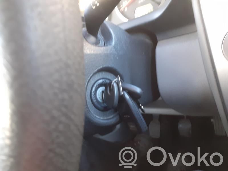 Mazda 2 Užvedimo spynelė 