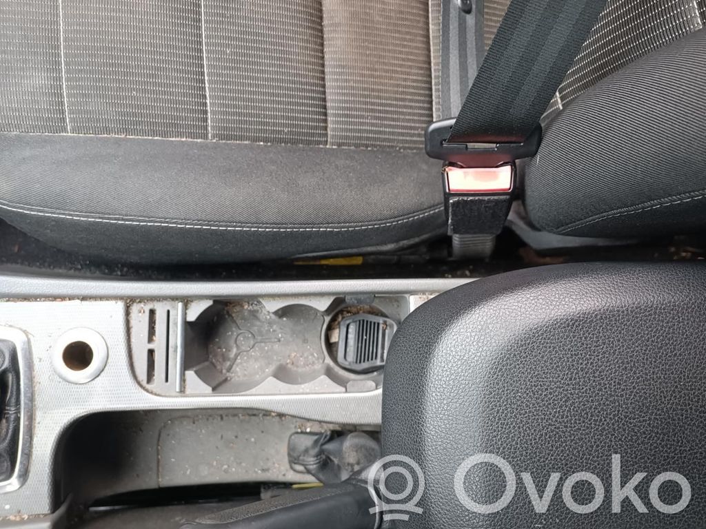 Ford Focus Hebilla del cinturón delantero 