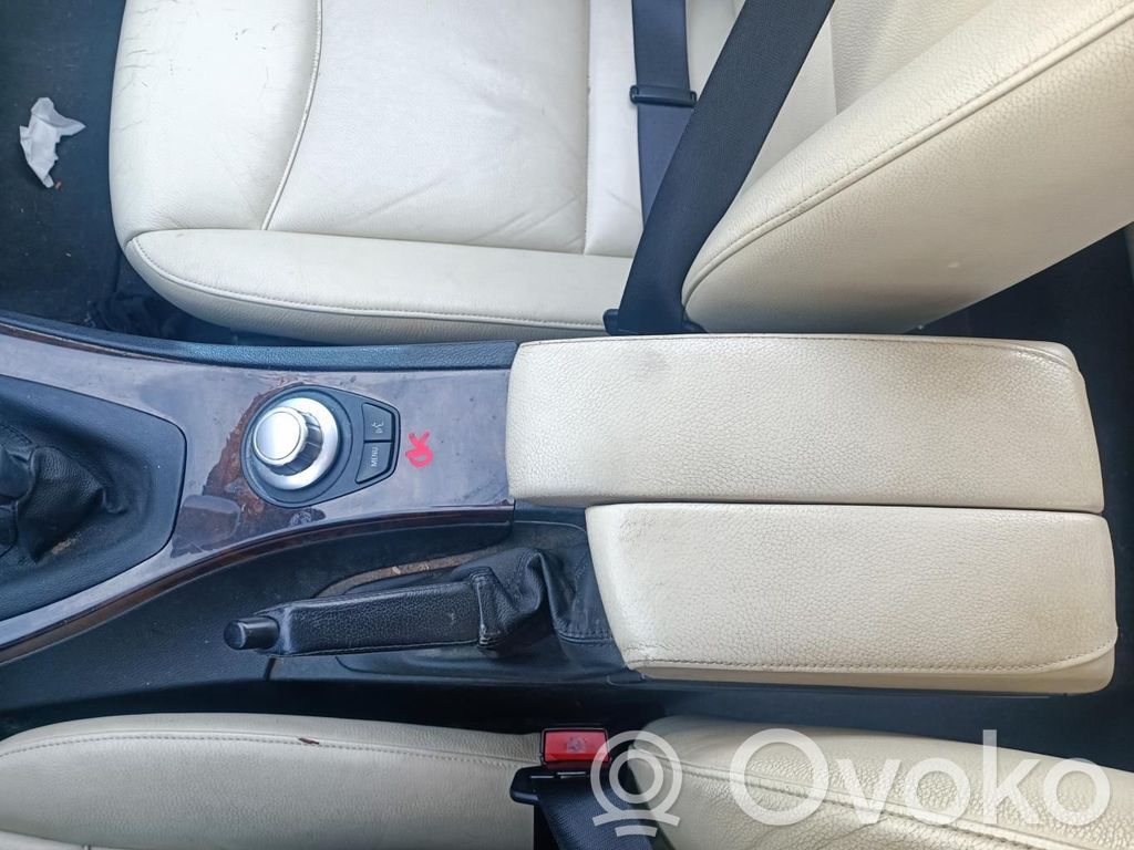 BMW 3 E90 E91 Priekšējās jostas sprādze 