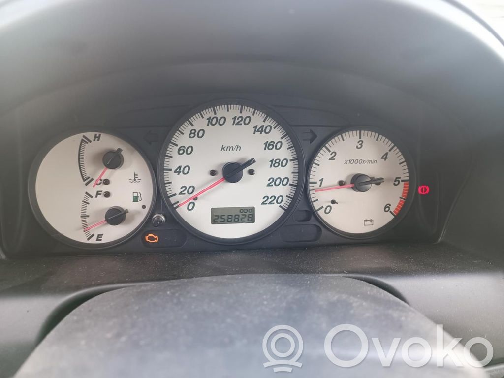 Mazda Premacy Speedometer (instrument cluster) 
