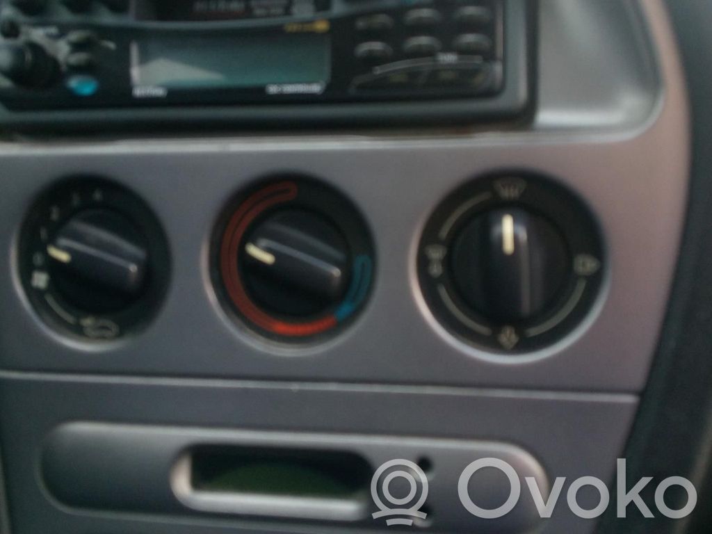 Peugeot 306 Climate control unit 