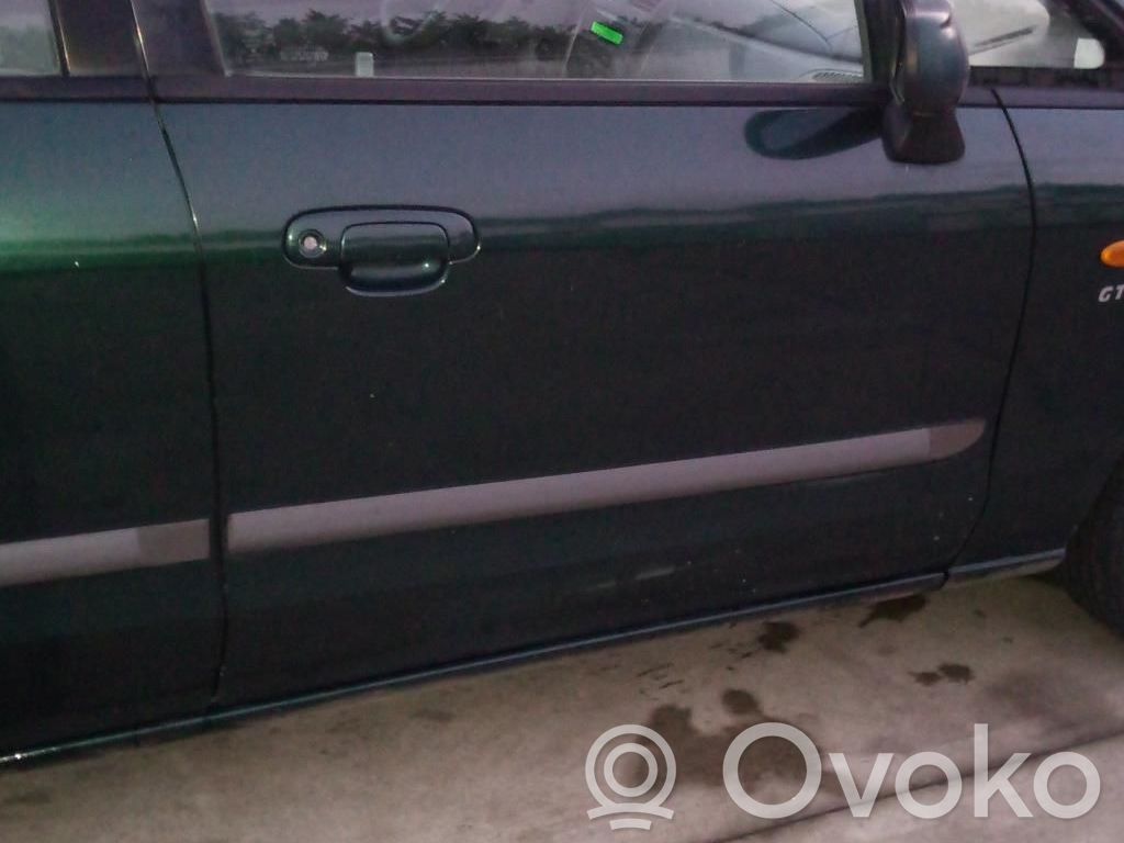 Mazda Premacy Priekšpusē slēdzene 