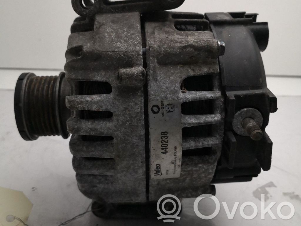 Mercedes-Benz Sprinter W906 Alternador 