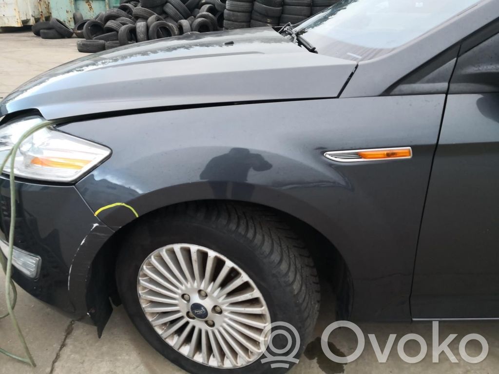 Ford Mondeo MK IV Sparnas 