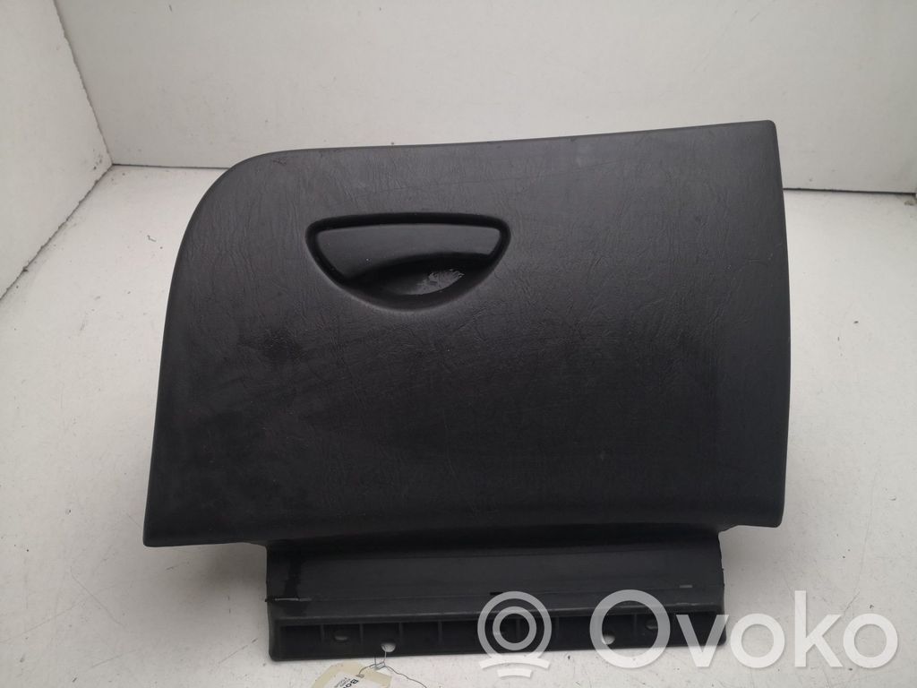 Ford Focus Daiktadėžės (bordačioko) komplektas 