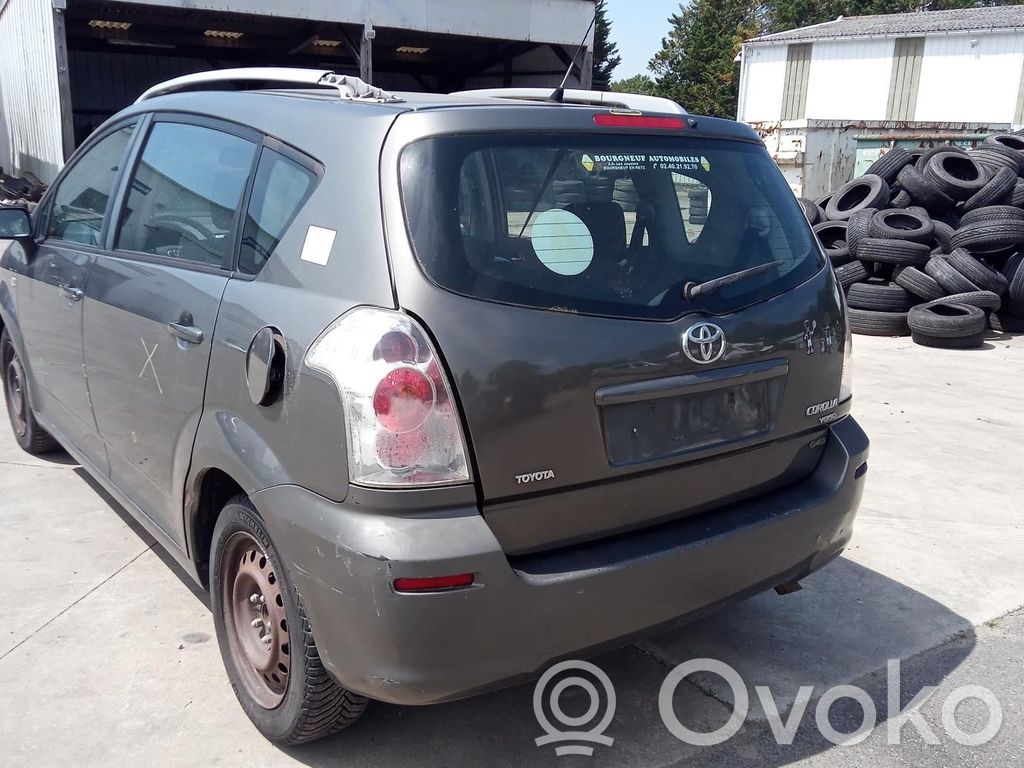 Toyota Corolla Verso E121 Poprzeczka zderzaka tylnego 