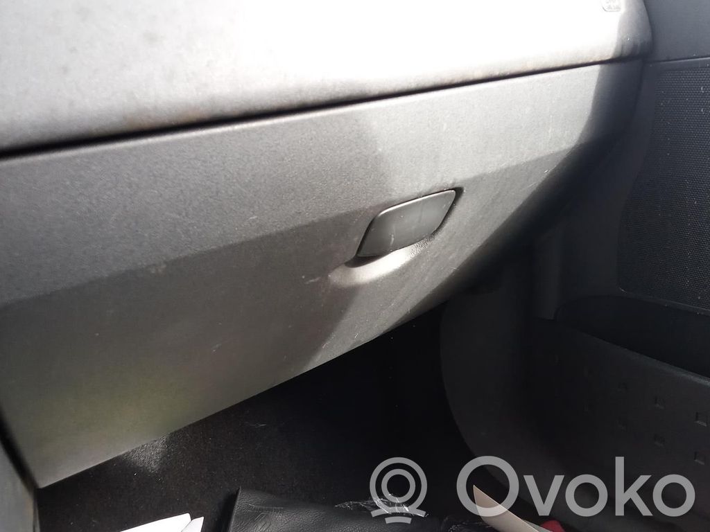 Renault Megane II Juego guantera 