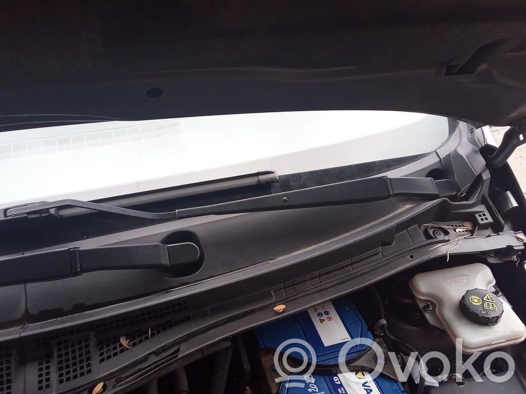 Mazda 5 Wischerarm vorne 