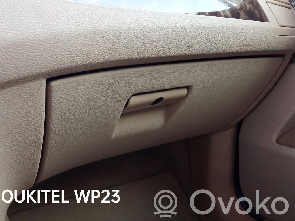 BMW X3 E83 Daiktadėžės (bordačioko) komplektas 