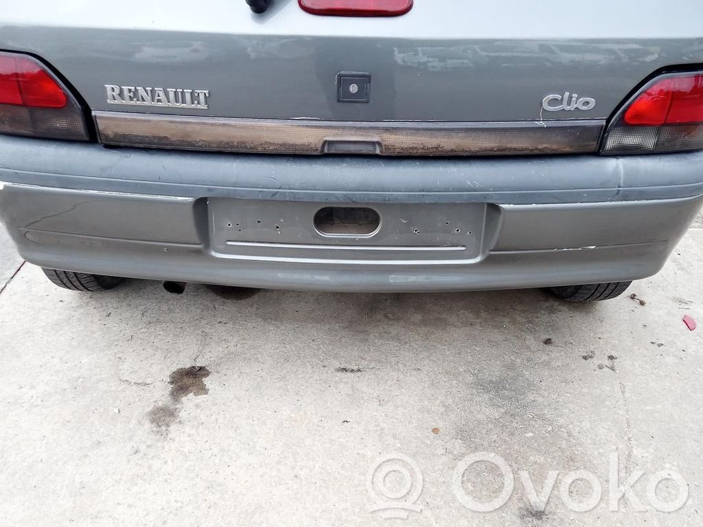 Renault Clio I Bamperis 