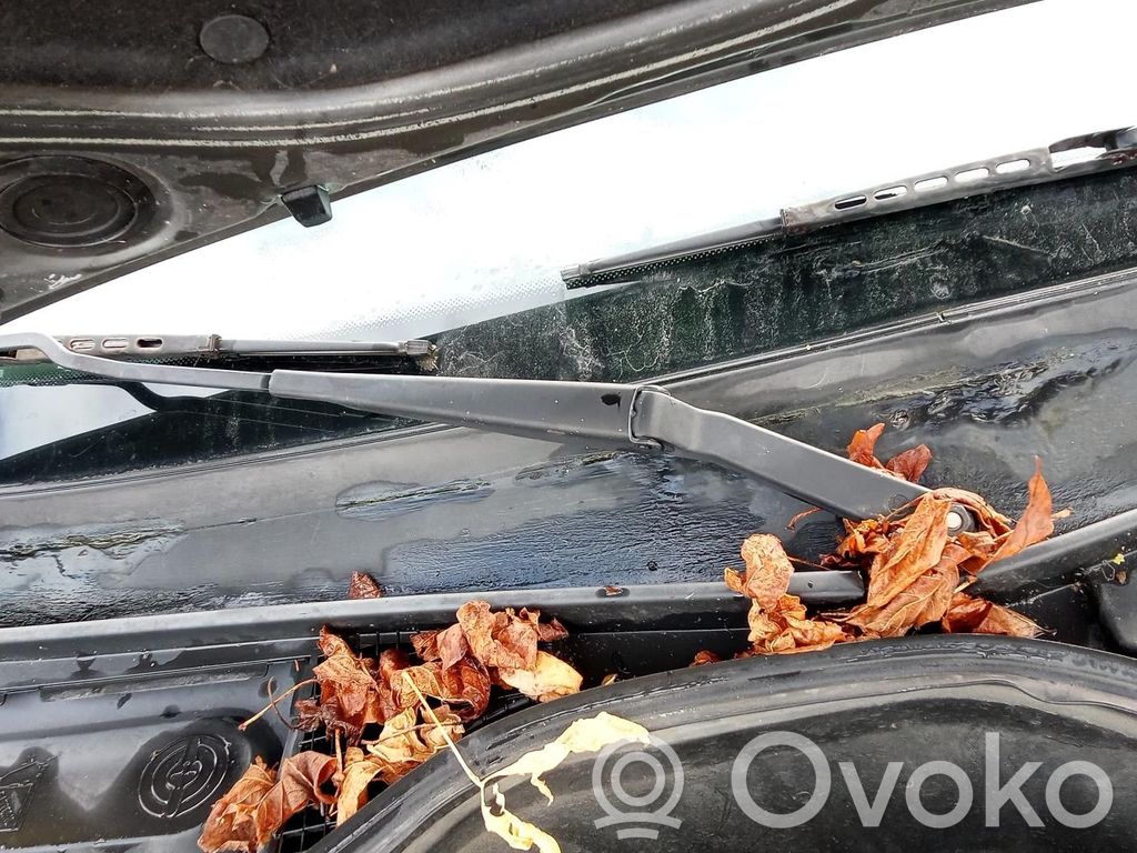 Renault 19 Ramię wycieraczki szyby przedniej / czołowej 