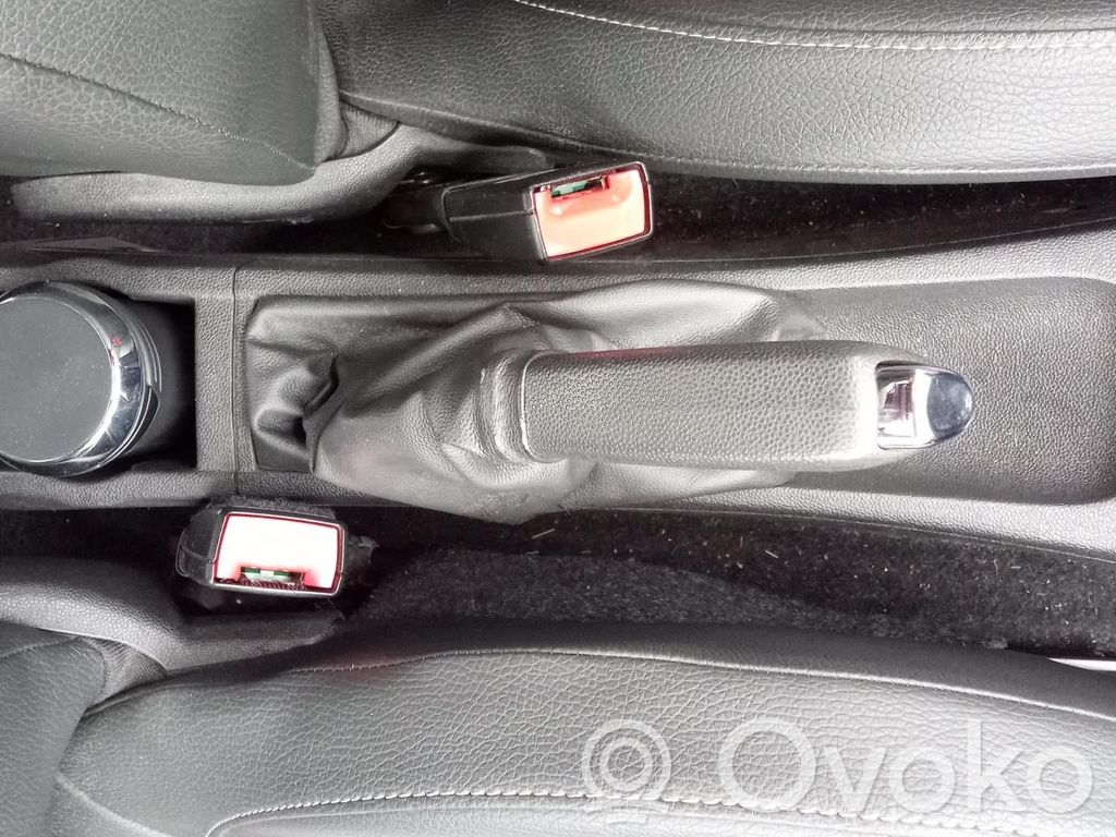 Opel Corsa D Hebilla del cinturón delantero 
