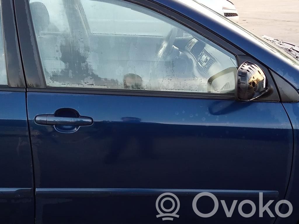 Toyota Corolla E120 E130 Priekinė durų spyna 