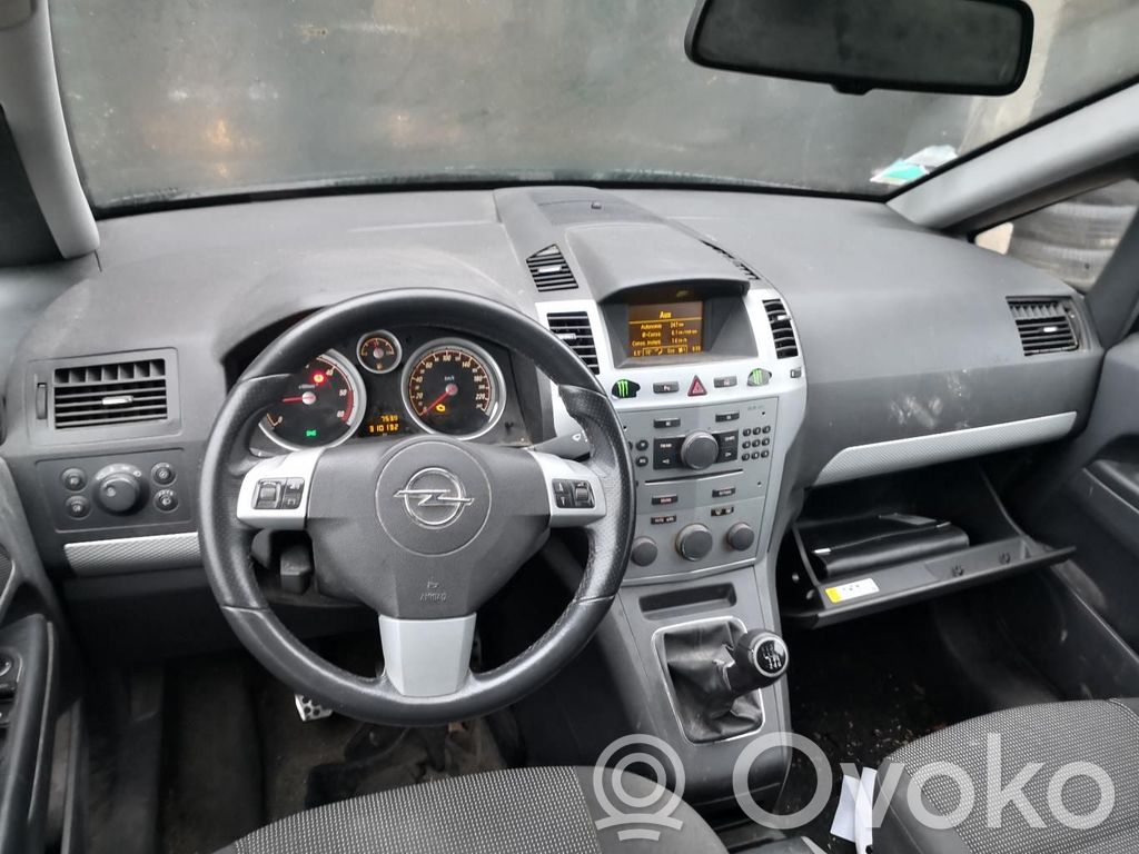 Opel Zafira B Užvedimo spynelė 