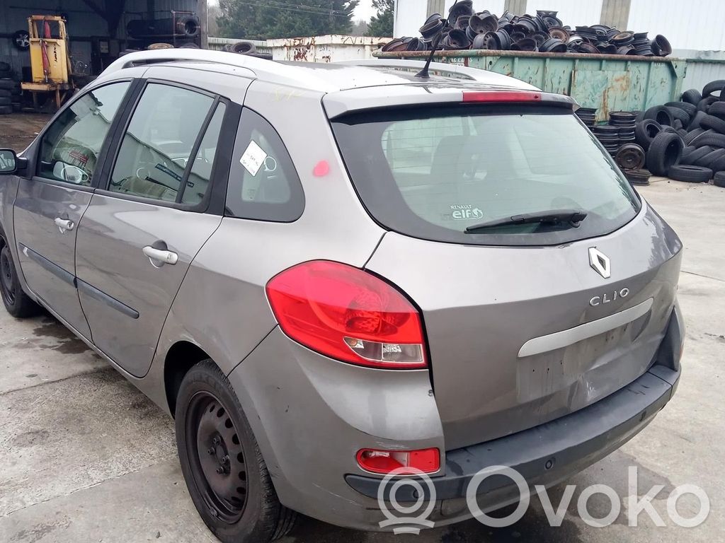 Renault Clio III Задний суппорт 