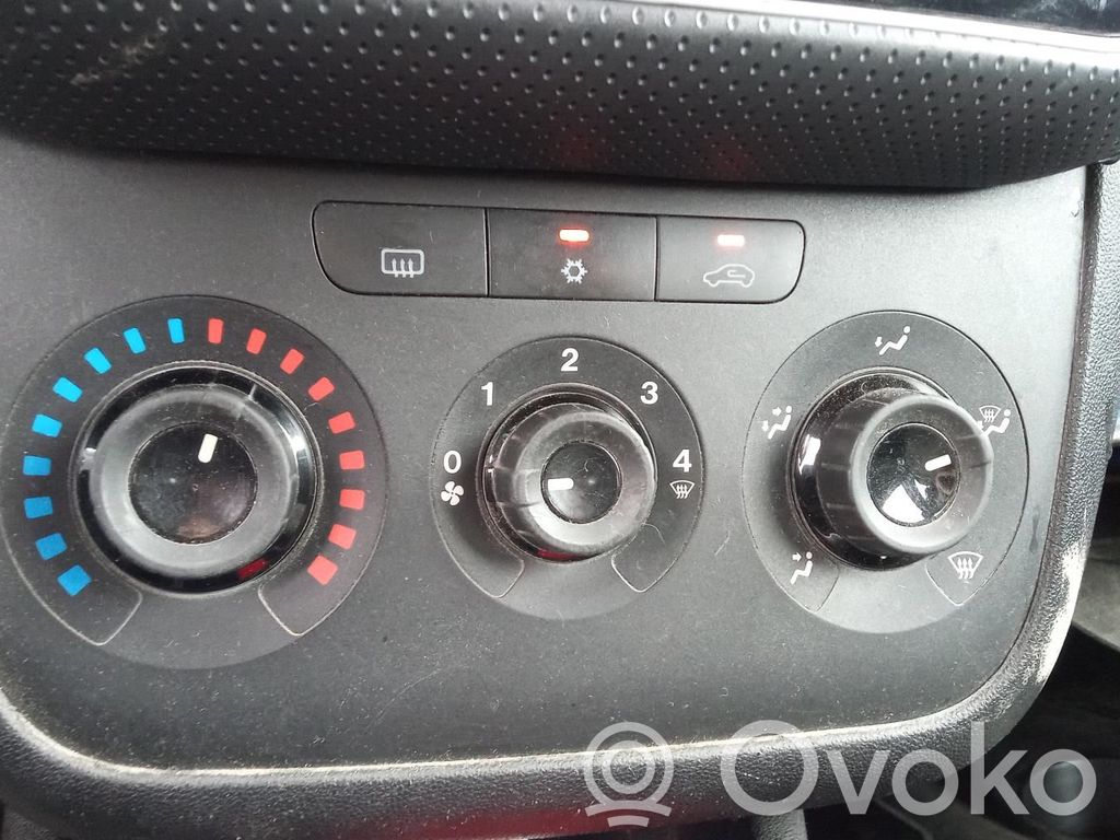 Fiat Punto Evo Panel klimatyzacji 