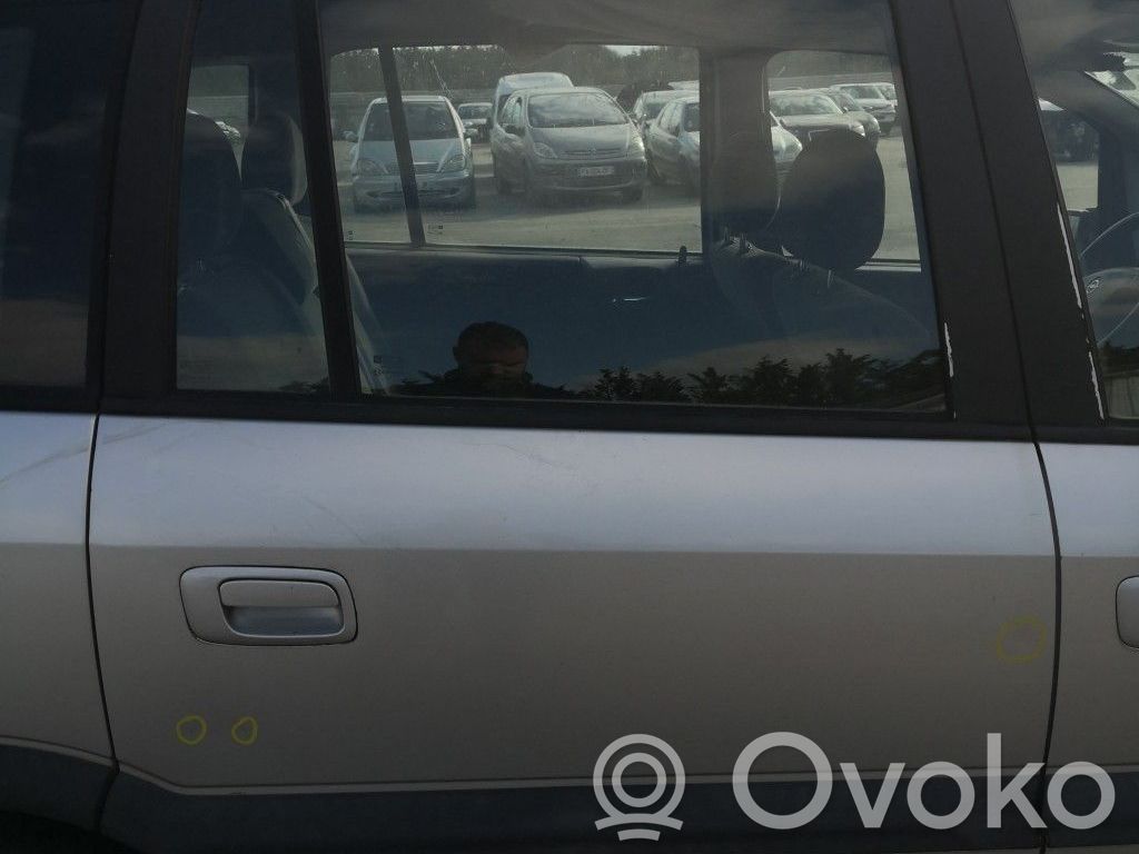 Opel Zafira A Puerta trasera 