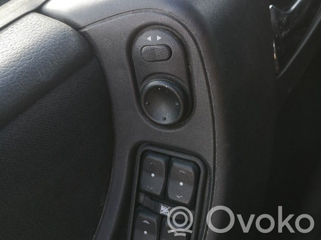 Opel Zafira A Interruptor del espejo lateral 