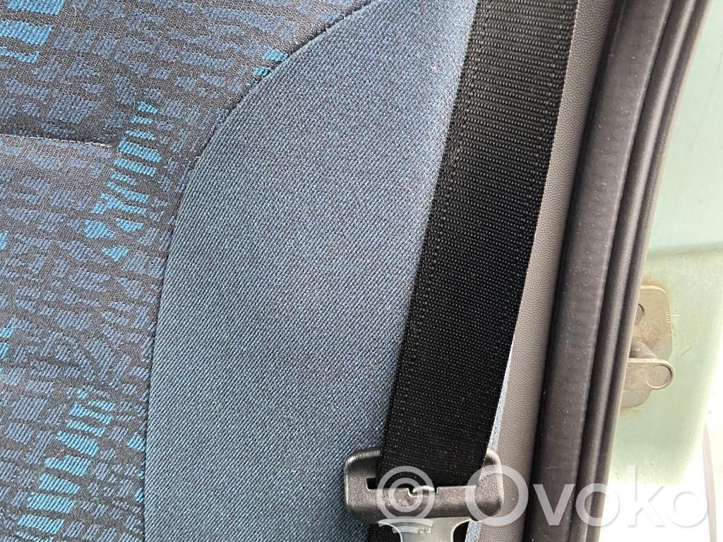 Opel Corsa C Cinturón trasero 