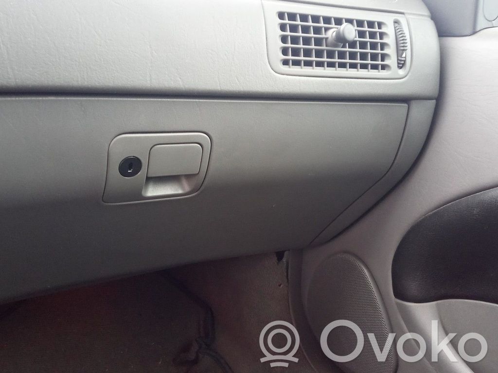 Saab 9-5 Juego guantera 