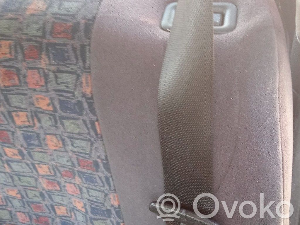Opel Corsa B Cinturón trasero 