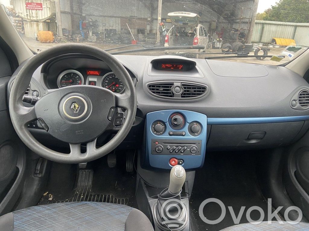 Renault Clio III Panel de instrumentos 