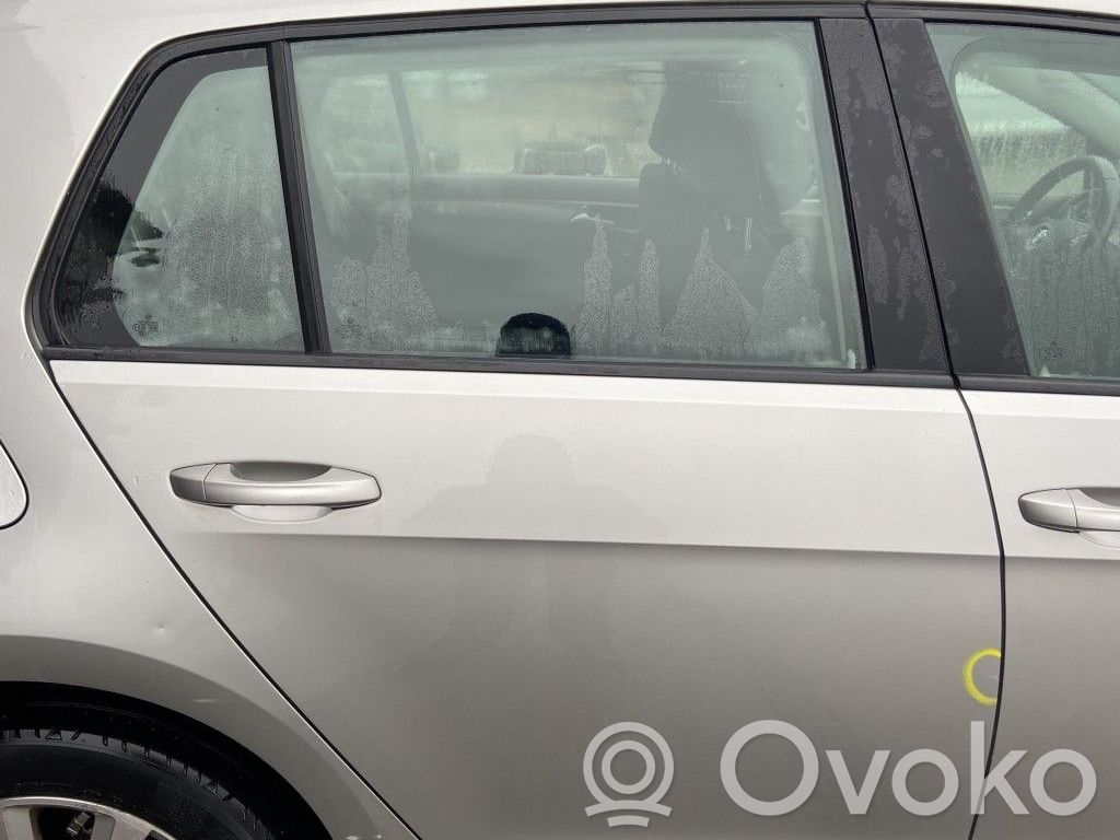 Volkswagen Golf VII Szyba karoseryjna drzwi tylnych 