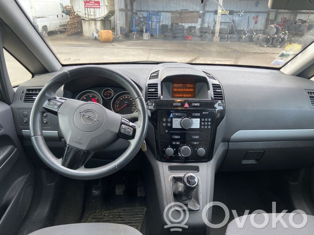 Opel Zafira B Bord 