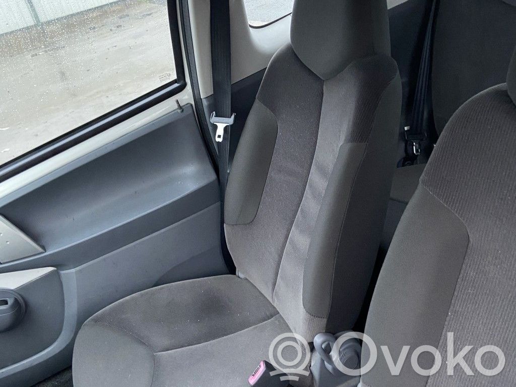 Citroen C1 Etumatkustajan istuin 