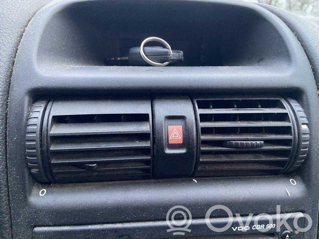 Opel Astra G Hazard light switch 