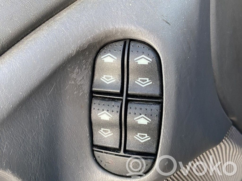Electric window control switch   1091483